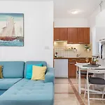 Blue Dream Studio Apartment With A Pool